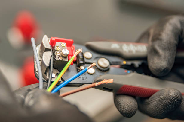 Best Residential Electrician Services  in Menomonee Falls, WI